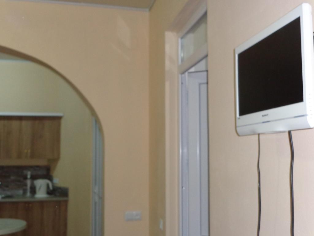 White Guest House Батуми Екстериор снимка